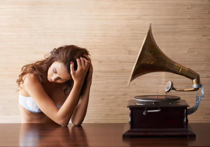 When Silence Becomes the Loudest Song: Inside Music’s New Minimalist Era